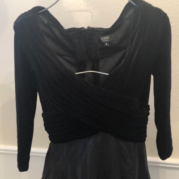 Beautiful Tadashi collection formal gown - Picture 2 of 8